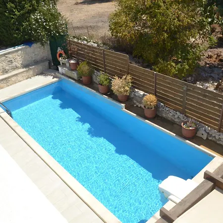 Vakantiehuis Eco With Pool